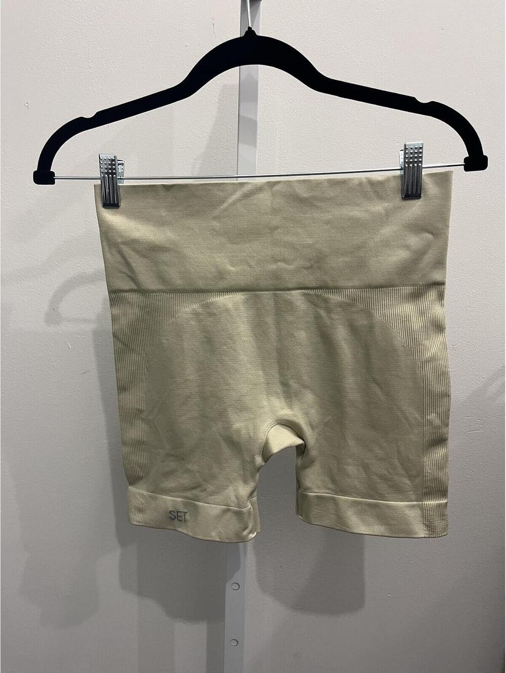 Set Active Beige High-Waist Biker Shorts